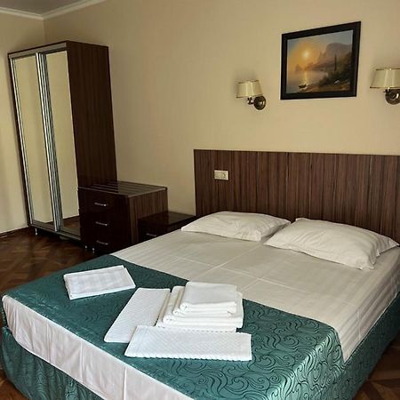 Guest House Ritsa Gagra Exterior foto